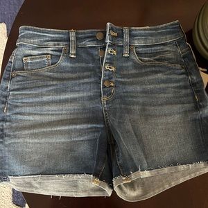 Women’s Jean cutoff shorts